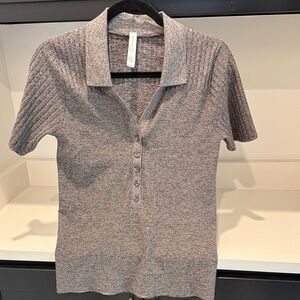 Athleta Luxe Seamless Polo Tee Gray Ribbed Size. Size L